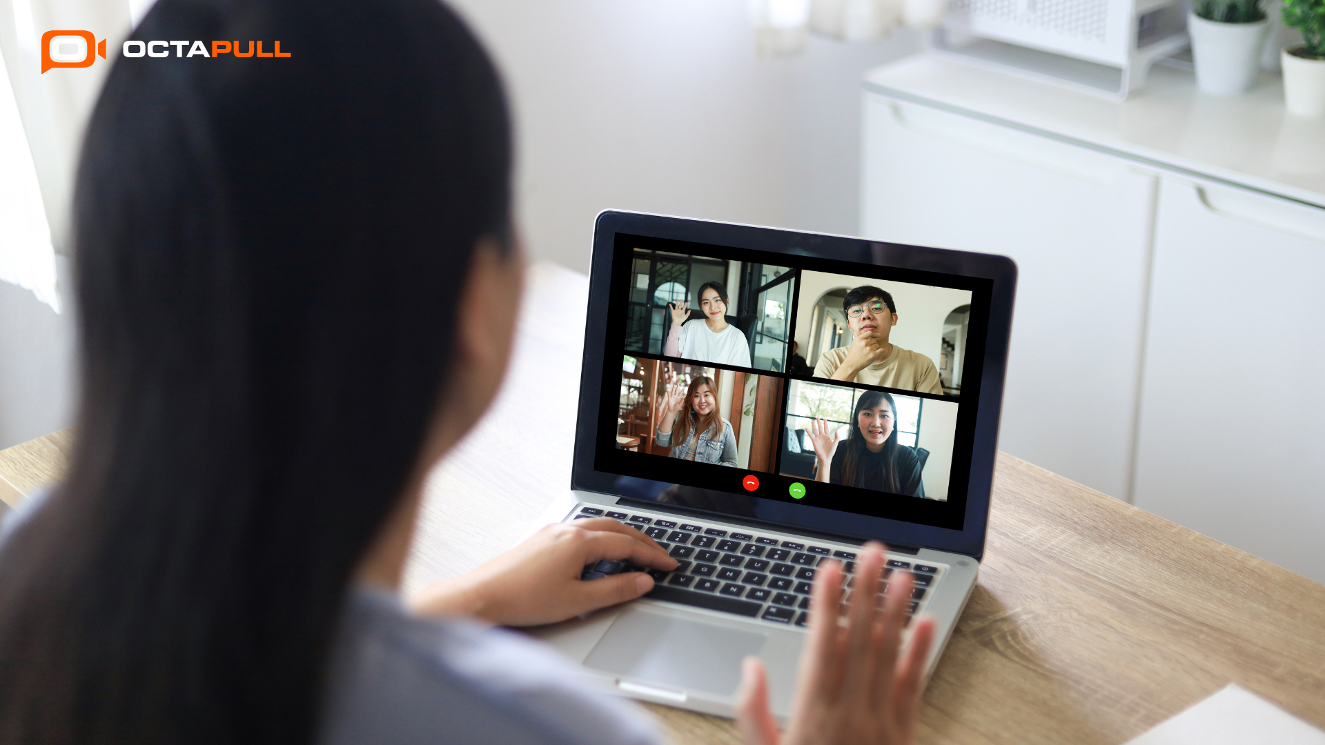 Meeting Management and Video Conferencing: Effective Communication Strategies in an Online Environment