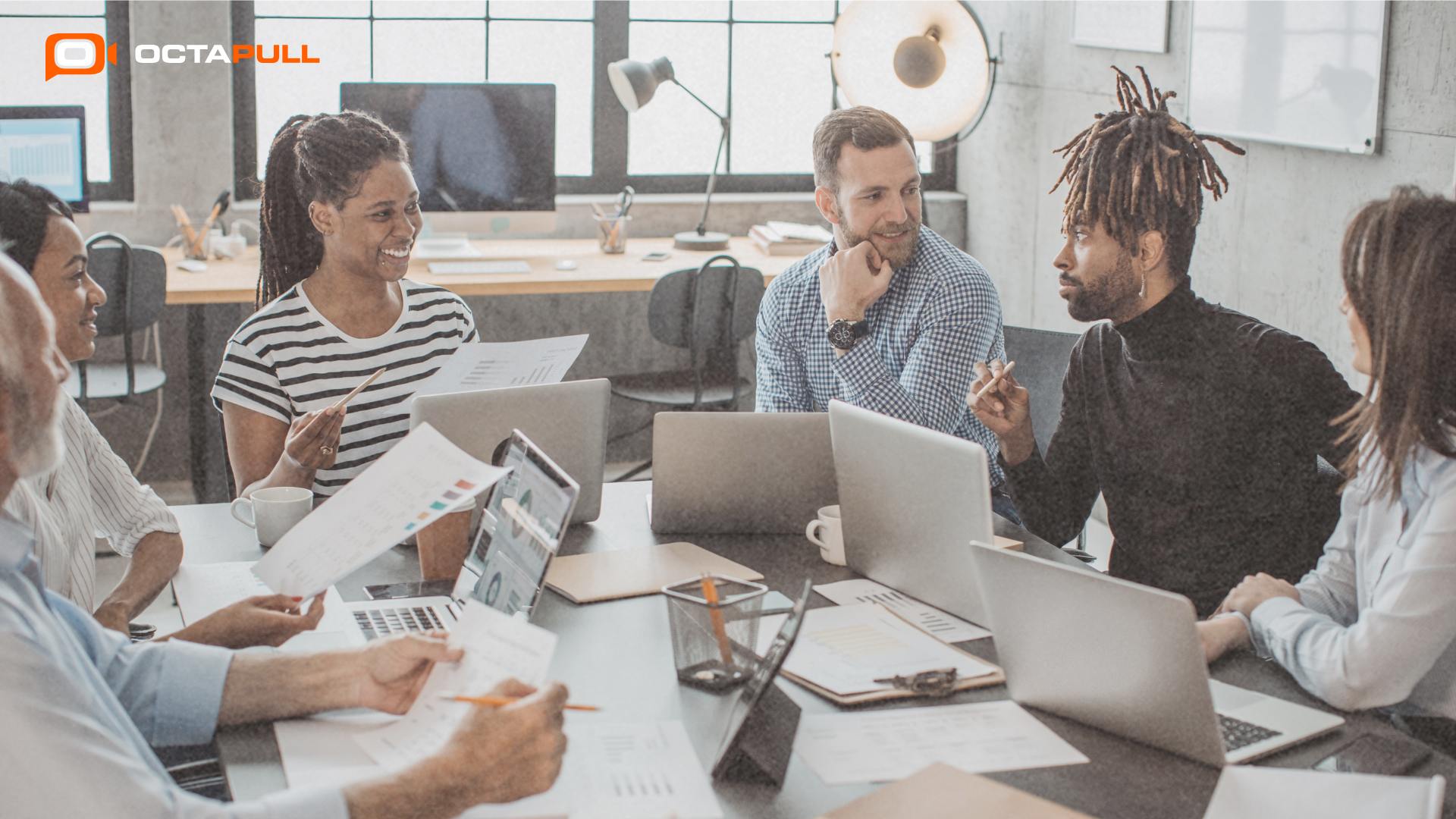 Beyin Fırtınası Nedir ve Nasıl Yapılır? Yeni Başlayanlar İçin Kılavuz 