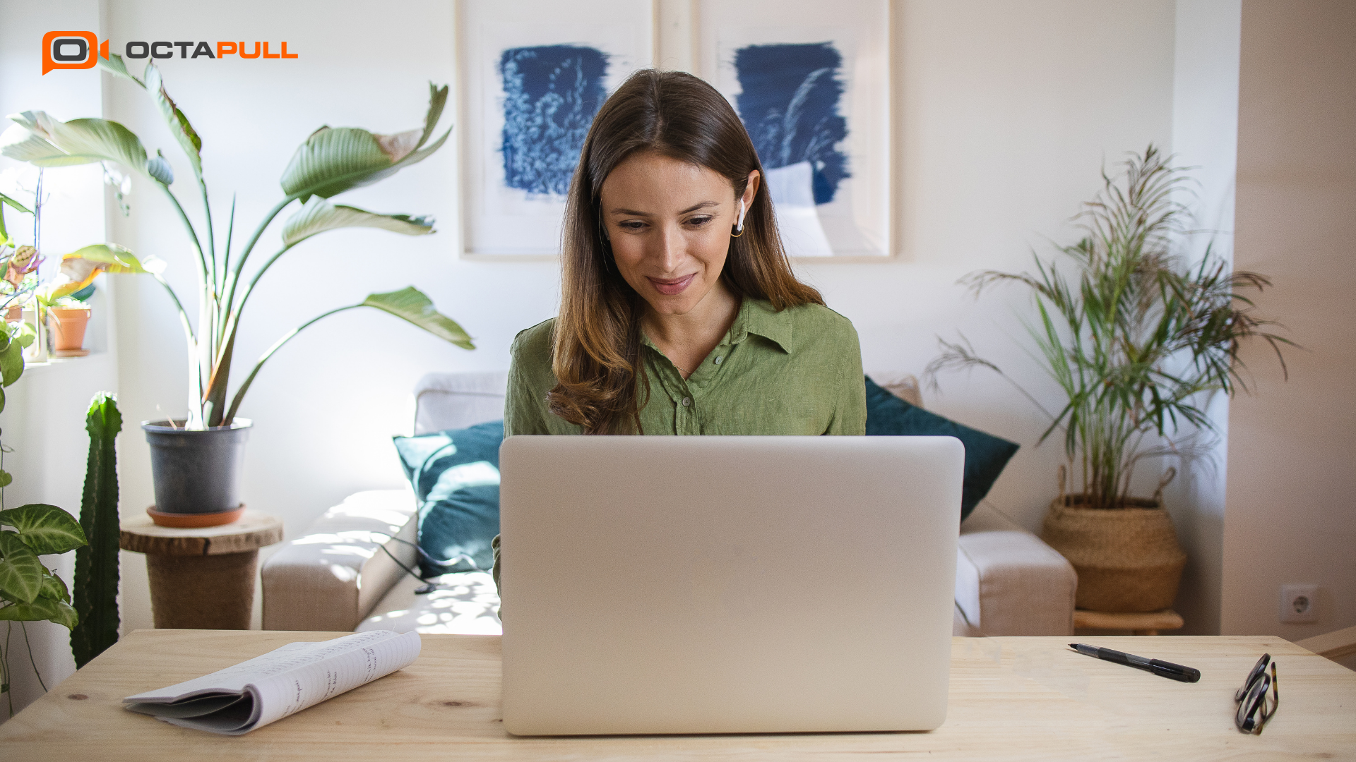 Meeting Management and Video Conferencing: Effective Communication Strategies in an Online Environment