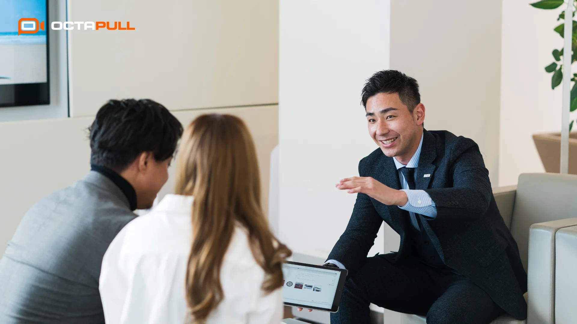 Who Can Benefit from a Dealer Portal